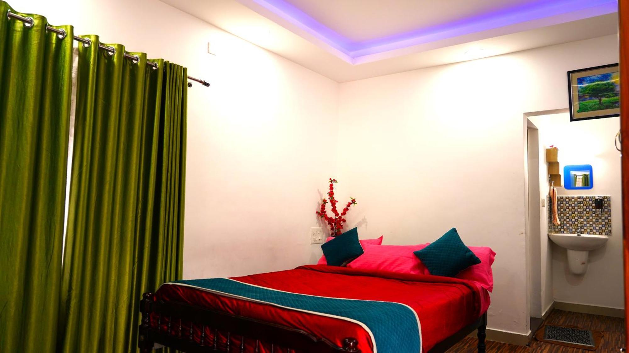 Arabian Nights Munnar Vila Exterior foto
